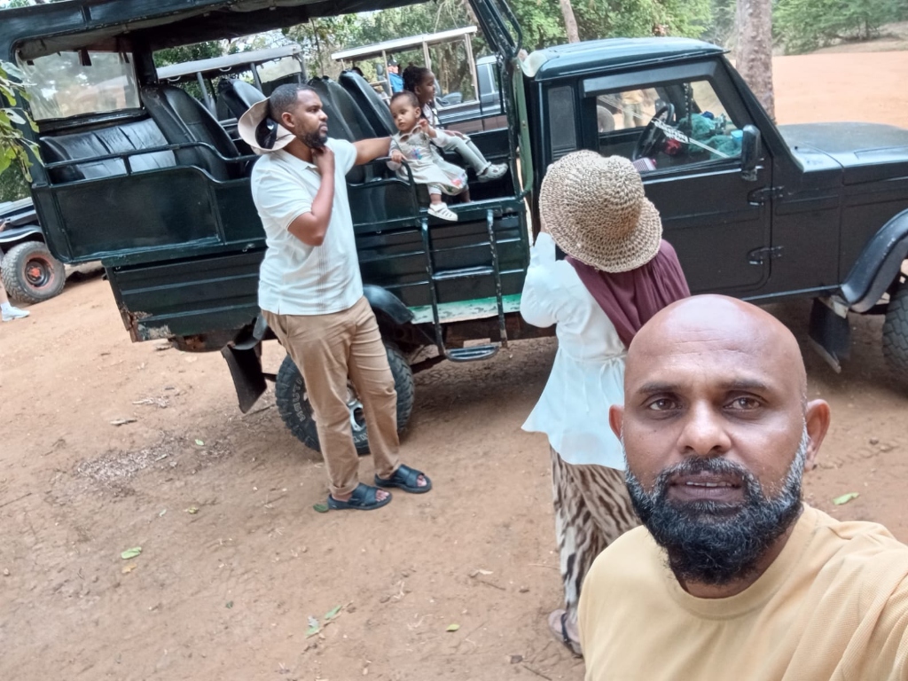 4x4 Safari Jeep Tour with Nalaka